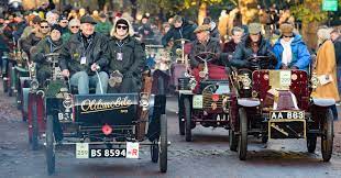 Wacky Racers At The Startline For The Vcc Annual London To Brighton Veteran Car Run Veteran Car London Tourism Brighton