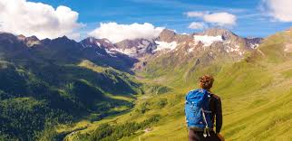 Obwohl die malerische gemeinde vor allem als paradies für wintersportler bekannt ist. Trekking Tour Osterreich Entspannt Von Oberstdorf Nach Meran