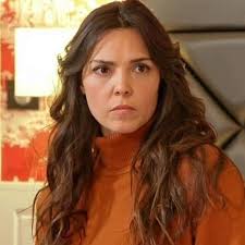 Les spoilers de la série les mystères de l'amour du 21 juin 2020 (épisode 4 de la saison 23) avec le retour de béné, sophie et arnaud loin du coeur et le dîner tant attendu pour sauver elise. Sophie Gemin Les Mysteres De L Amour Communaute Facebook