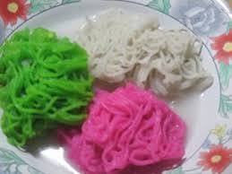 Mulai dengan memotong botol pertama menjadi dua bagian. Resep Cara Membuat Kue Tepung Beras Pattola Enak Dan Lezat Dafa Tubehd Youtube