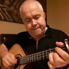 Normally this song Let Her Go by Passenger would have backing singers,  guitar, cello, piano and drums and I have none of the above.🙄 Luckily I  have a bouzouki so everything is just fine. Is it just ...