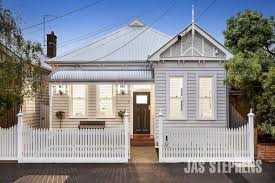 4 Bedroom House For Sale At 4 Regent Street Yarraville Vic 3013 View Property Photos Floor Plans Local Scho In 2020 Facade House Weatherboard House House Exterior