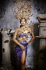 A total of 90 participants are trying to win the crown of miss universe 2019. National Costume Miss Universe Malaysia 2015 Miss Universe Costumes Miss Universe National Costume Fantasy Dress