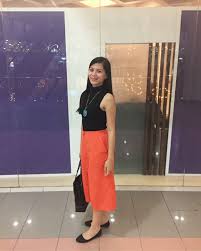 Black And White Square Pants Outfit Ideas Blacktop Turtleneck Orange Squarepants Square Pants High Waisted Skirt Fashion