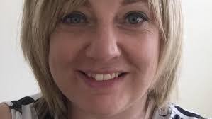 Jennifer Packwood's Instagram, Twitter & Facebook