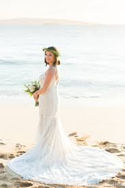 Check out the bridal stores in hawaii, where you can shop wedding dresses for yourself and guest wedding dresses for the beach. Top 5 Maui Beach Wedding Dress Styles Tropical Inspiration