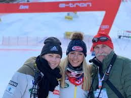 Majstrovstvách striebro si v sobotu vyjazdila domáca reprezentantka michaela kirchgasserová, bronz líderka po 1. Lidryne Svetoveho Poharu Lyzarka Shiffrinova Prerusila Kvuli Umrti Otce Sezonu Irozhlas Spolehlive Zpravy