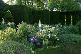 Louis Benech Design Www Lab333 Com Www Facebook Com Pages Lab Style 585086788169863 Www Lab333style Com Labli Beaux Jardins Jardin Romantique Idees Jardin