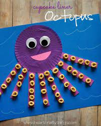 This can be a great vocabulary lesson if you talk about these qualities of ice pops. Cupcake Liner Octopus Kids Craft Ocean Kids Crafts Daycare Crafts Toddler Crafts