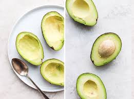 1001 Idees Et Recettes Saines De Petit Dejeuner Cetogene Et Delicieux Avocat Farci Idee Petit Dejeuner Recette De Petit Dejeuner
