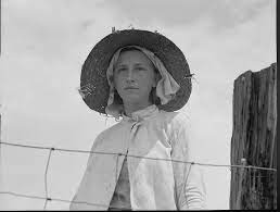 Farmer S Daughter In The Fields Farm In Georgia 1937 Dorothea Lange I Love This Picture Dorothea Lange Photography Farmer S Daughter Dorothea Lange
