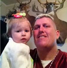 Ronnie and Maggie Mae love taking selfies ... haha Cre: Lizard Lick Towing 