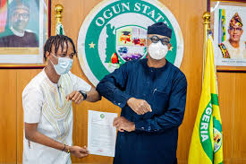 Check out and download the songs of laycon, the talented bbnaija season 5 contestant. Bbnaija 2020 Ogun Appoints Laycon Youth Ambassador Gives Him N5 Million House