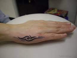 Get different types tribal tattoo to show your experience and amazing designs designs from best tattoo artists of polynesian, samoan, maori tribal this design is tattooed on the back side of the leg and it looks like a compass or sun design. 98 Mind Blowing Tribal Tattoos On Hand