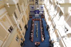 Trăiesc în prezent în austria, aici oamenii sunt mai nostalgici, ca ungurii, scrie clar în articole sibiu apoi în paranteze hermannstadt. Informal Meeting Of Heads Of State Or Government Sibiu 09 05 2019 Consilium