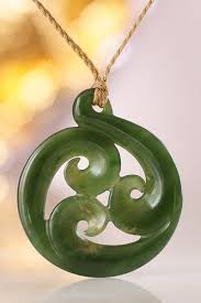 Pin Auf Schmuck Aus Jade