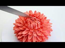 Giant Chrysanthemum Flower Cake Youtube Flower Cake Flower Tutorial Fashion Cakes