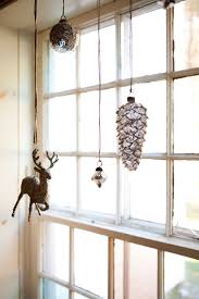 A unique and interesting window décor will bring magical atmosphere to your. 70 Awesome Christmas Window Decor Ideas Digsdigs