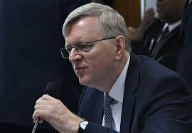 Itamaraty retira diplomata indicado por Bolsonaro do cargo de embaixador do  Brasil nos EUA