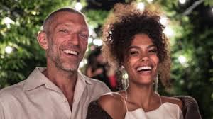 Vincent cassel et tina kunakey. Tina Kunakey Enceinte Tina Kunakey Et Vincent Cassel Sont Parents D Une Petite