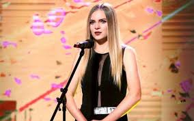 Cei patru jurați (andi moisescu, andra, alexandra dinu și florin. Romanii Au Talent 2019 Daniela Machidon Golden Buzz Florin CÄlinescu Sunt FleaÈcÄ Toate Organele Mele Video