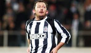 Büyük komplocu.fotofını$ de hile yaptırıp finis e yavuzhan la beraber kafa kafaya giren sergen ı kazanmıs gibi gostertti.ama cok bariz yavuzhanın bası ondeydi. Sergen Yalcin I Cekirdek Sismanlatti Tum Spor Haber