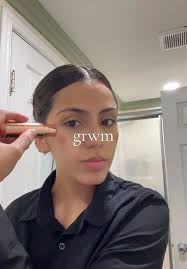 Daniela (@daniela.cobian)