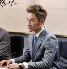Both of them comem from a poor background and are classmates. The Equator Man ì ë„ì˜ ë‚¨ìž Home Facebook