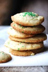 I'm allergic to eggs and if i can't eat it, i don't make it! 5 Ingredient Butter Vanilla Cookies Eating European