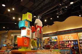 Disney S Pop Century Gallery Build A Better Mouse Trip Walt disney pictures presents vector logo free. disney s pop century gallery build a