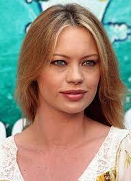 در آن زمان پدرش مهندس مکانیک کشتی بود و از نیروی دریایی روسیه بازنشسته شده بود. Ø¢Ù†Ø§ ÙØ§Ù„Ø´ÙŠ ÙˆÙŠÙƒÙŠØ¨ÙŠØ¯ÙŠØ§