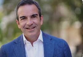 Occhiuto: fino a 100mila euro di bonus per vivere nei borghi calabresi “Sto  correndo come un pazzo in tutte e 5 le province calabresi, però per un  attimo mi sono fermato. Nelle