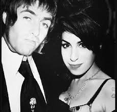 Dpa liam gallagher, sänger der band oasis, macht sich gut als vater. Die 61 Besten Ideen Zu Oasis In 2021 Liam Gallagher Musik Wandgemalde Ideen