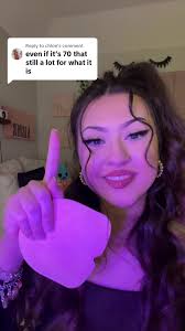 What Mirror Does Leilani Diaz Use