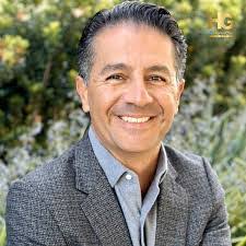 Crystal Karam's Instagram, Twitter & Facebook