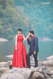 Look Below And You Will Find Positive Information About Photography With Images Indian Wedding Photography Couples Pre Wedding Photoshoot Outdoor Pre Wedding Photoshoot