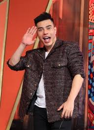 Lê dương bảo lâm dao kéo từ khi chưa bước vào showbiz. Máº¹ Le DÆ°Æ¡ng Báº£o Lam Toi Choang Khi No Ban Day Chuyá»n Vang Ä'i Sá»­a MÅ©i Baogiaothong Vn