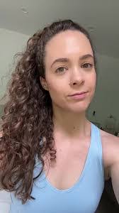 Natalie Goldstone's Instagram, Twitter & Facebook