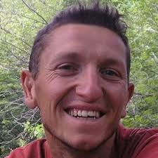 🐝 « Il faut sortir de l'idée que notre modèle social tient uniquement aux  gains de productivité et à la croissance (...) la croissance n'existe plus. 