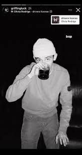 Around this time, photos of joshua and sabrina carpenter on what looks like a date surfaced, sparking dating rumors note: Kianna On Twitter And Now Griffin Gluck Who Is Sabrina Carpenter S Ex Who Is Now Dating Joshua Bassett Posted Olivia Rodrigo S Song I Https T Co Va83girju9