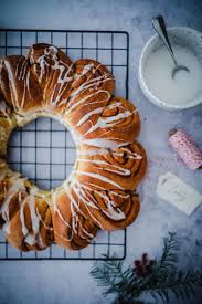 Zimtschnecken Weihnachtskranz Rezept Zimtschnecken Hefe Kuchen Hefeteig Mit Trockenhefe