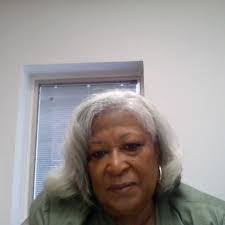 Earlene Winingear's Instagram, Twitter & Facebook