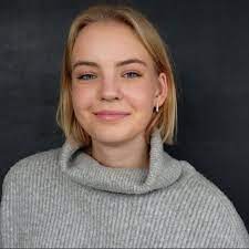 His father's name is anatoly navalny and his mother's name is lyudmila navalnaya. Daria Navalnaya Geneva Summit For Human Rights And Democracy