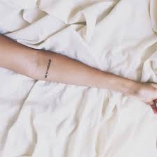 Esperamos que vuelvas pronto para que disfrutemos juntos de mucho más diseños de tatuajes de fechas de nacimiento con numeros y nombres. Tatuaje De Una Fecha En Numeros Romanos Situado En El
