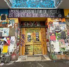 It is a place of organization of the attack on rigaer94. Rigaer 94 Was Wir Erleben Ist Berliner Behorden Pingpong Welt