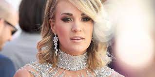 In january, she only revealed that she. Carrie Underwood Shows Her Face After Her Accident