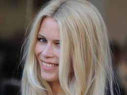 Fotostrecke für Modemagazin: Claudia Schiffer als Domina