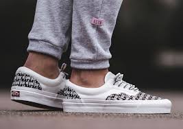 This vans authentic is highlighted with the fear of god branding written all over the toe, panels and heel. Buy Fear Of God X Vans Vault Ua Era 95 Dx Free Shipping Forstep Style