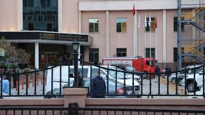 Incendii masive de vegetaţie afectează zone din sudul turciei, în provincia antalya, iar autorităţile au decis evacuarea unor localităţi, afirmă surse citate de cotidianul. Incendiu La SecÈ›ia De Terapie IntensivÄƒ Covid 19 A Unui Spital Din Turcia Opt Persoane Au Murit Galerie Foto Stirileprotv Ro