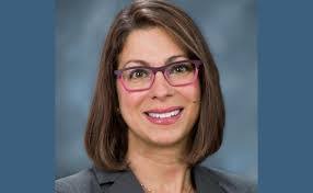 Karen Barbosa's Instagram, Twitter & Facebook